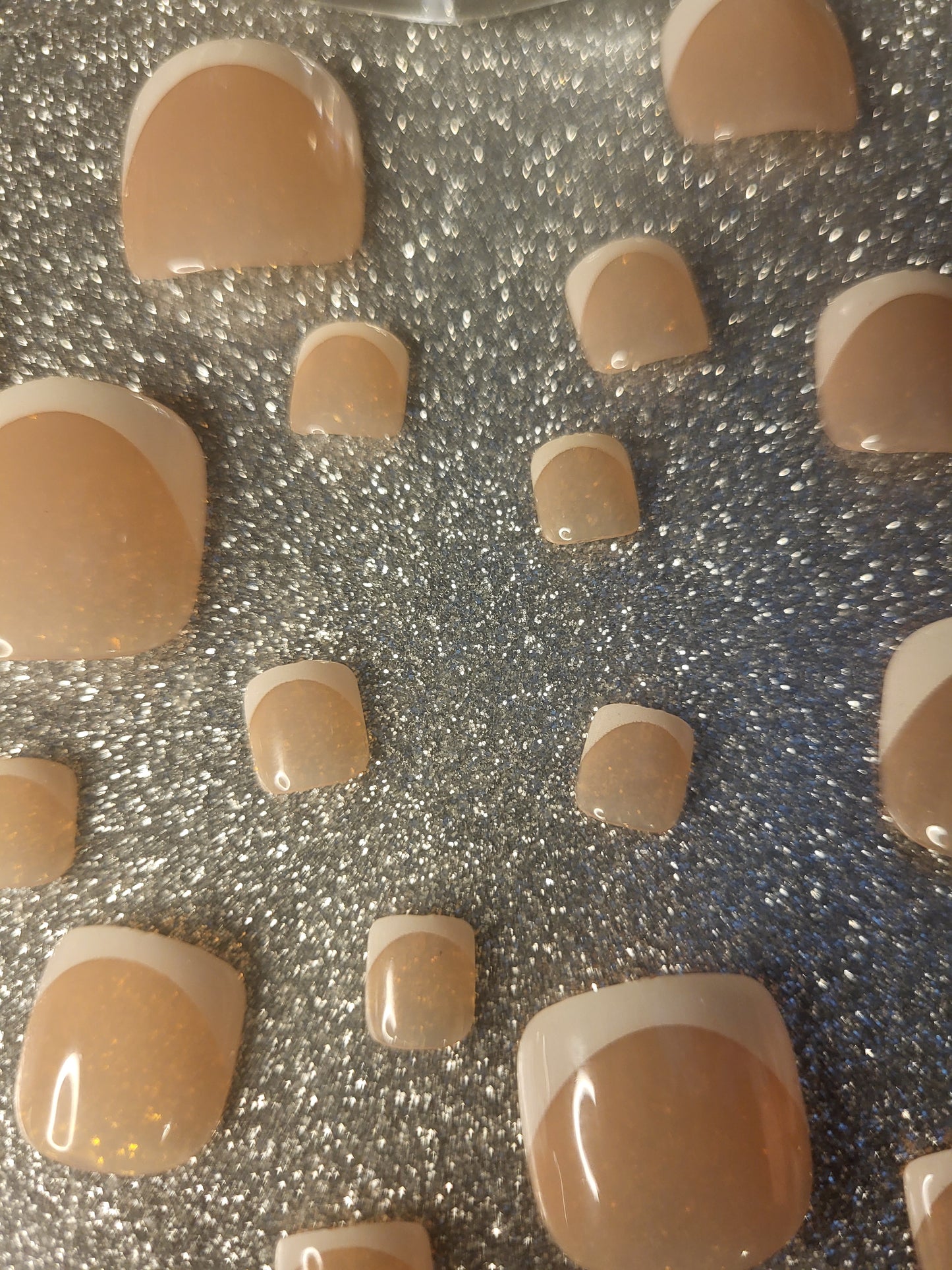 White French Tips Press On Toe Nails
