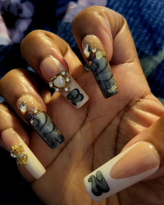 Money Design Press On Nails With 3D Heart Decor And Gold Flakes