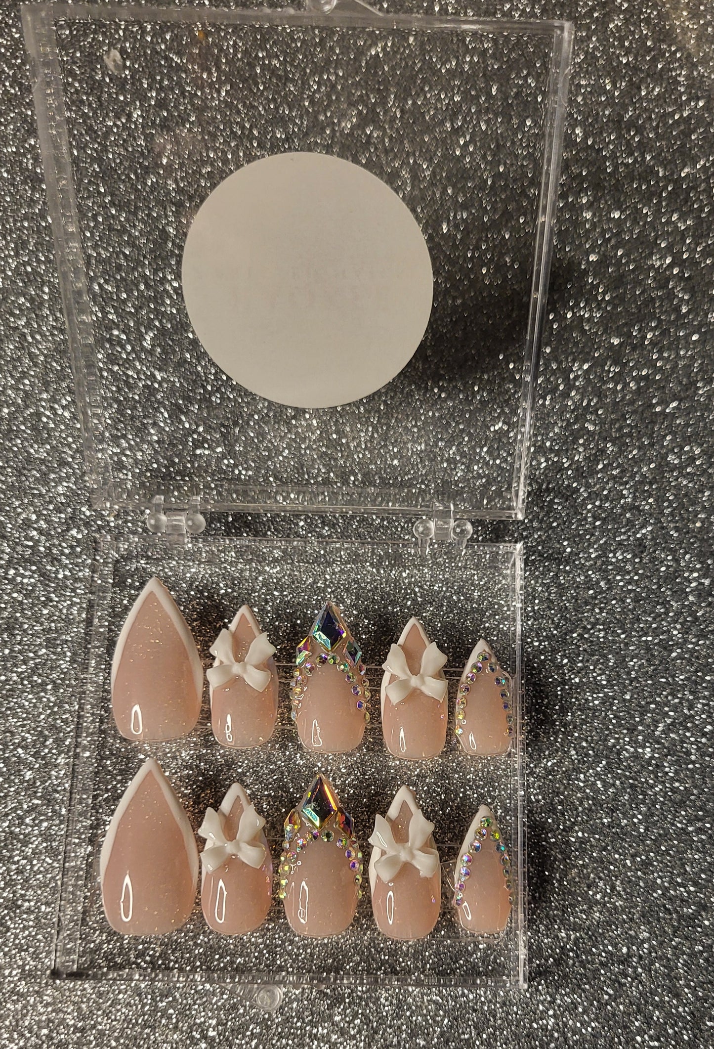 White Deep V French Tips Press On Nails With Rhinestones And Bow Decor